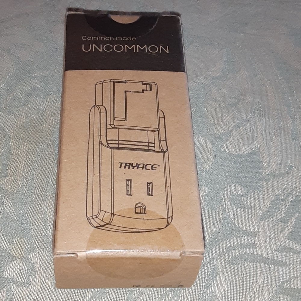 Commonmade Travel Adapter 150 Countries+ NIB